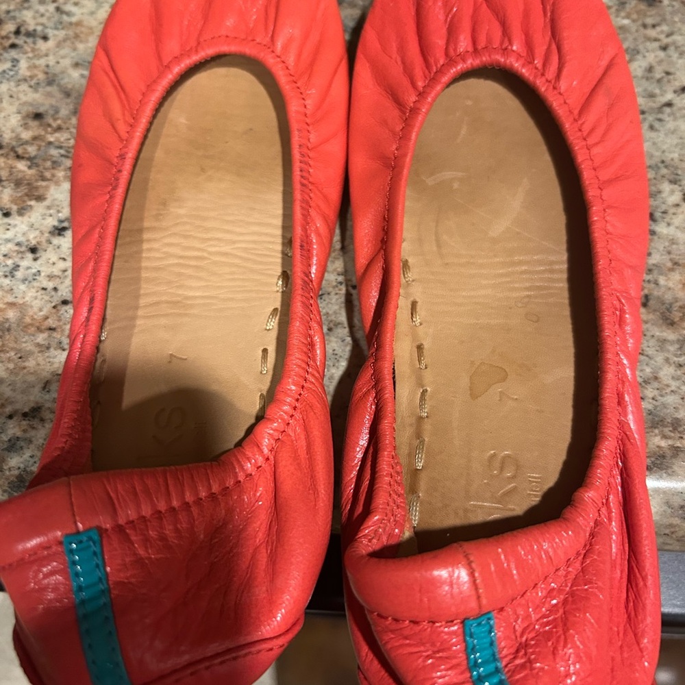 Tieks Coral Leather Women's Flats